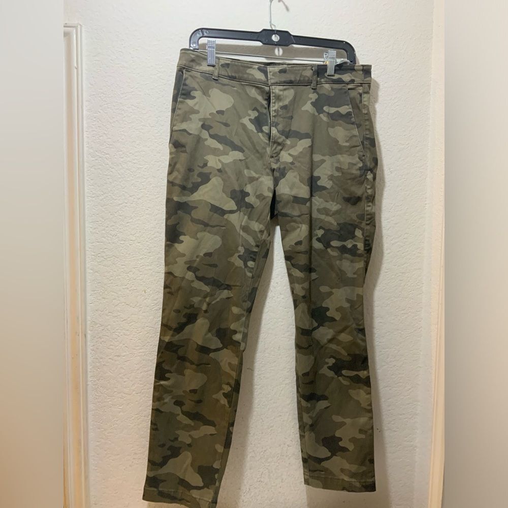 Banana Republic Women's Sloan Skinny Pants Size 8 Camo